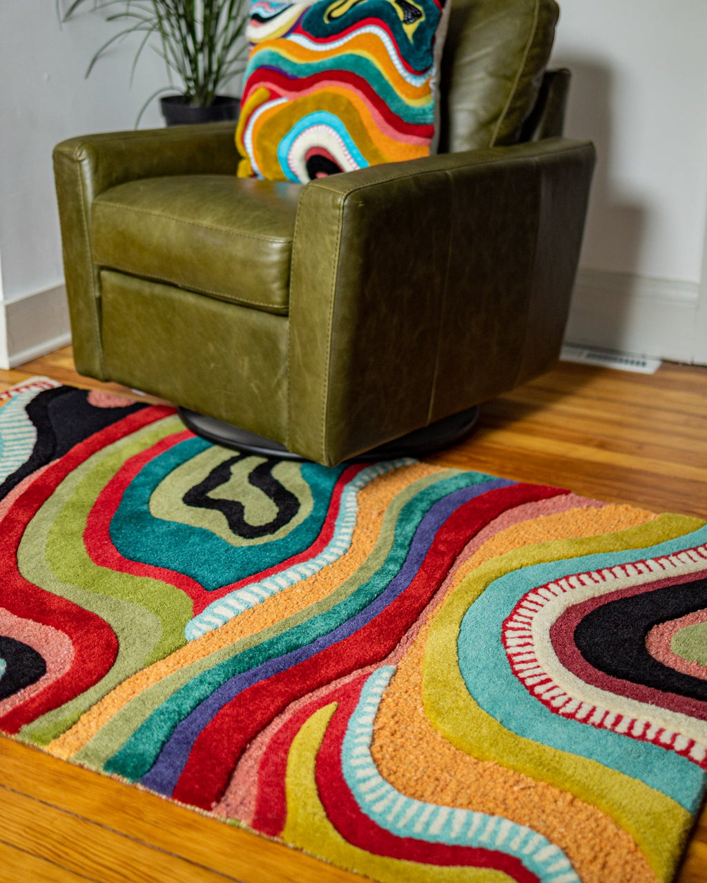 Echo Organic Wool Handmade Colorful Tufted Abstract Rug