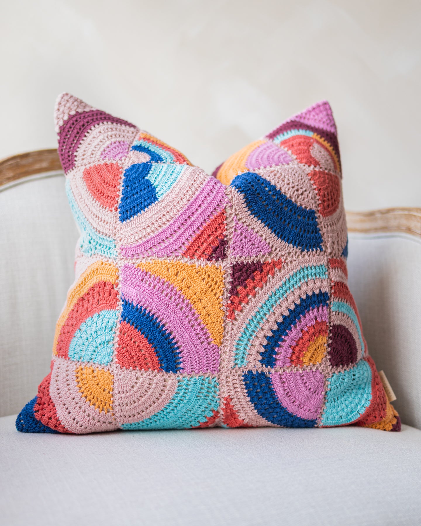 Vera Organic Cotton Abstract Crochet Throw Pillow – YaYa & Co.