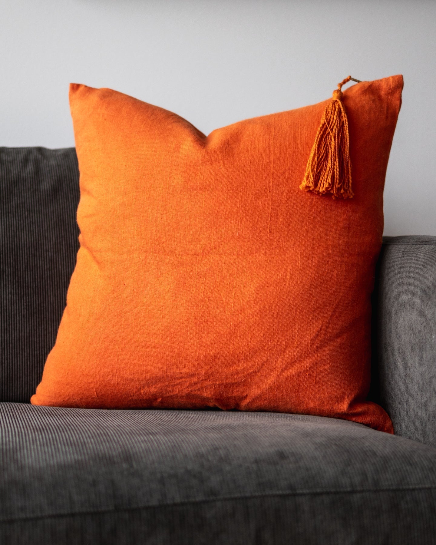 Chiara Organic Linen Throw Pillow - YaYa & Co.