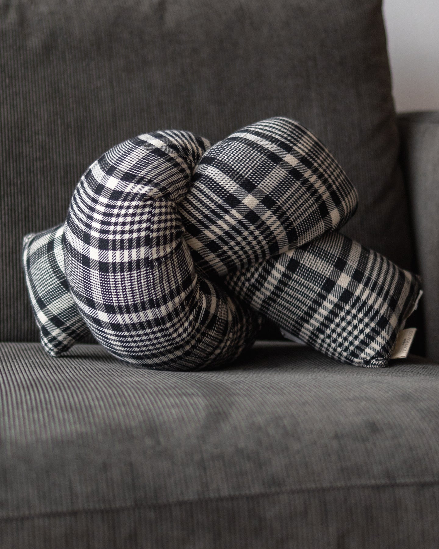 Quillow Handmade Organic Cotton Knot Pillow - YaYa & Co.