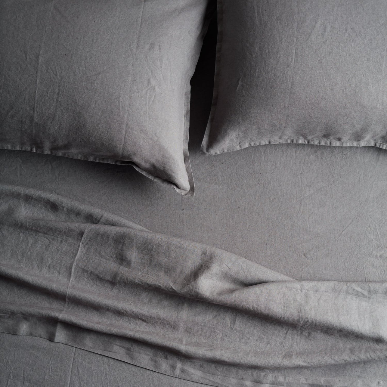 Sofia Organic Belgian Flax Linen Pillowcase with Ties Set - YaYa & Co.
