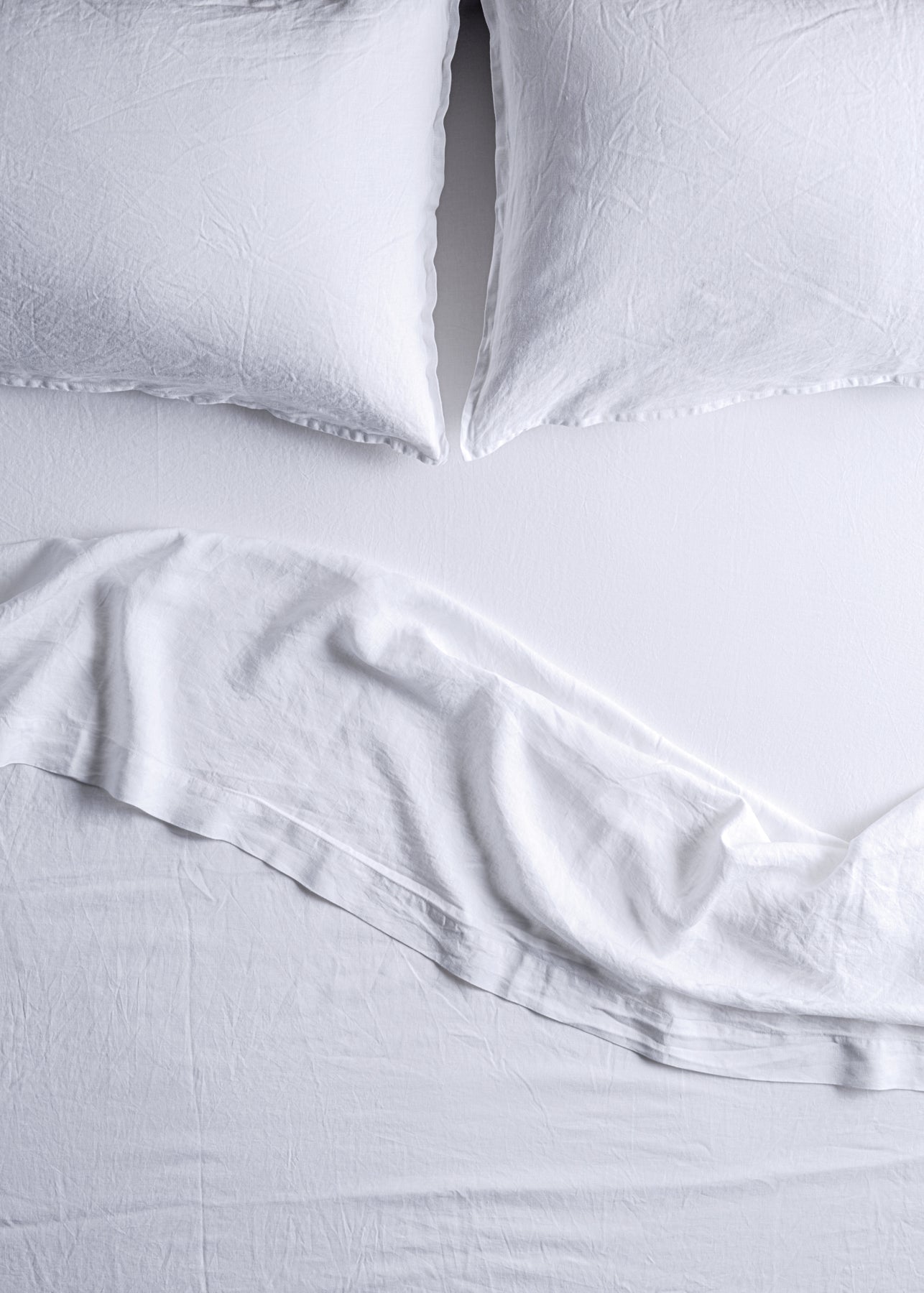 Sofia Organic Belgian Flax Linen Pillowcase with Ties Set - YaYa & Co.