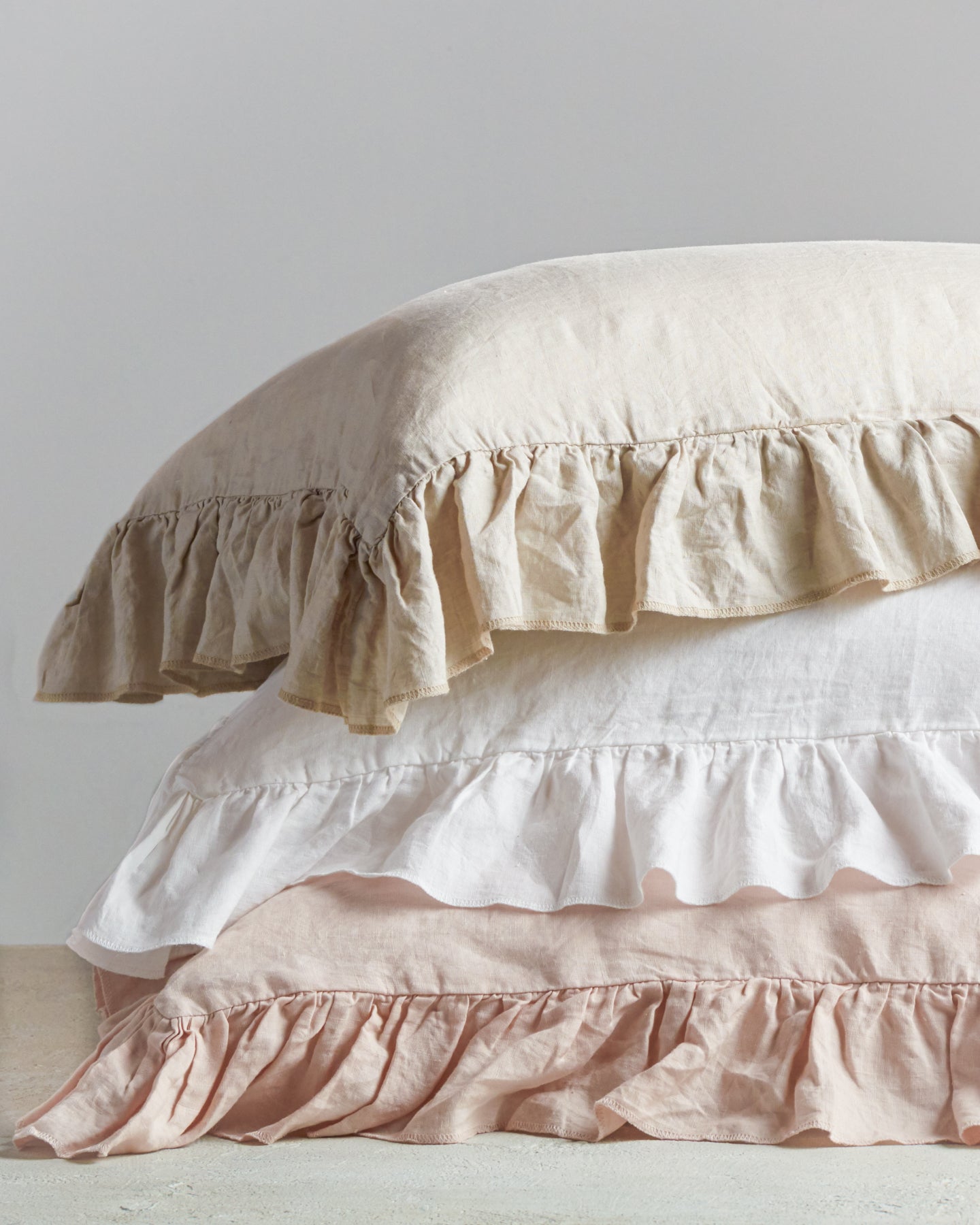 Victoria Organic Belgian Flax Linen Pillowcase Set with Ruffle - YaYa & Co.