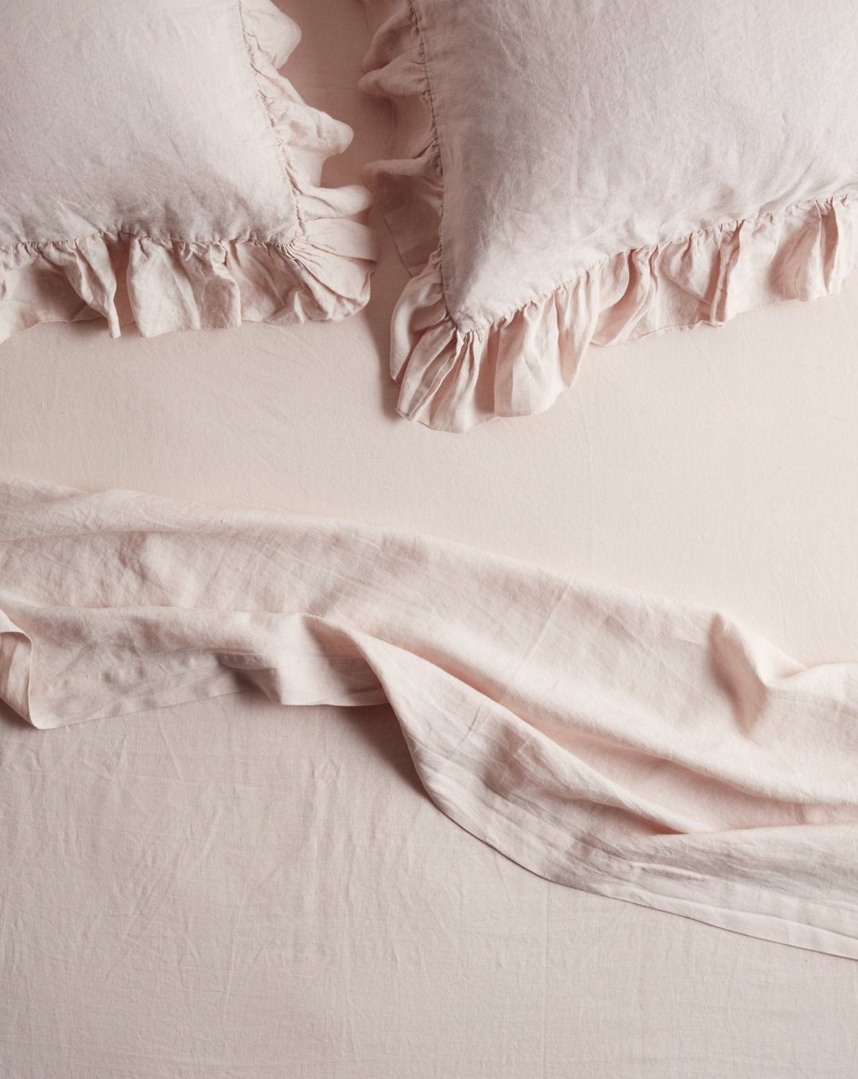 Victoria Organic Belgian Flax Linen Pillowcase Set with Ruffle - YaYa & Co.